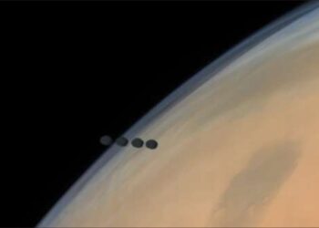 Mangalyaan captures stunning videos of Mars moon Phobos