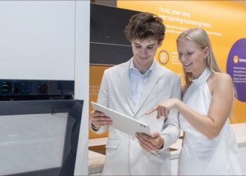 Samsung announced their new AI-powered technology to personalize food and recipe service.