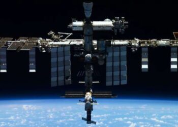 Russian cosmonaut performs routine spacewalk